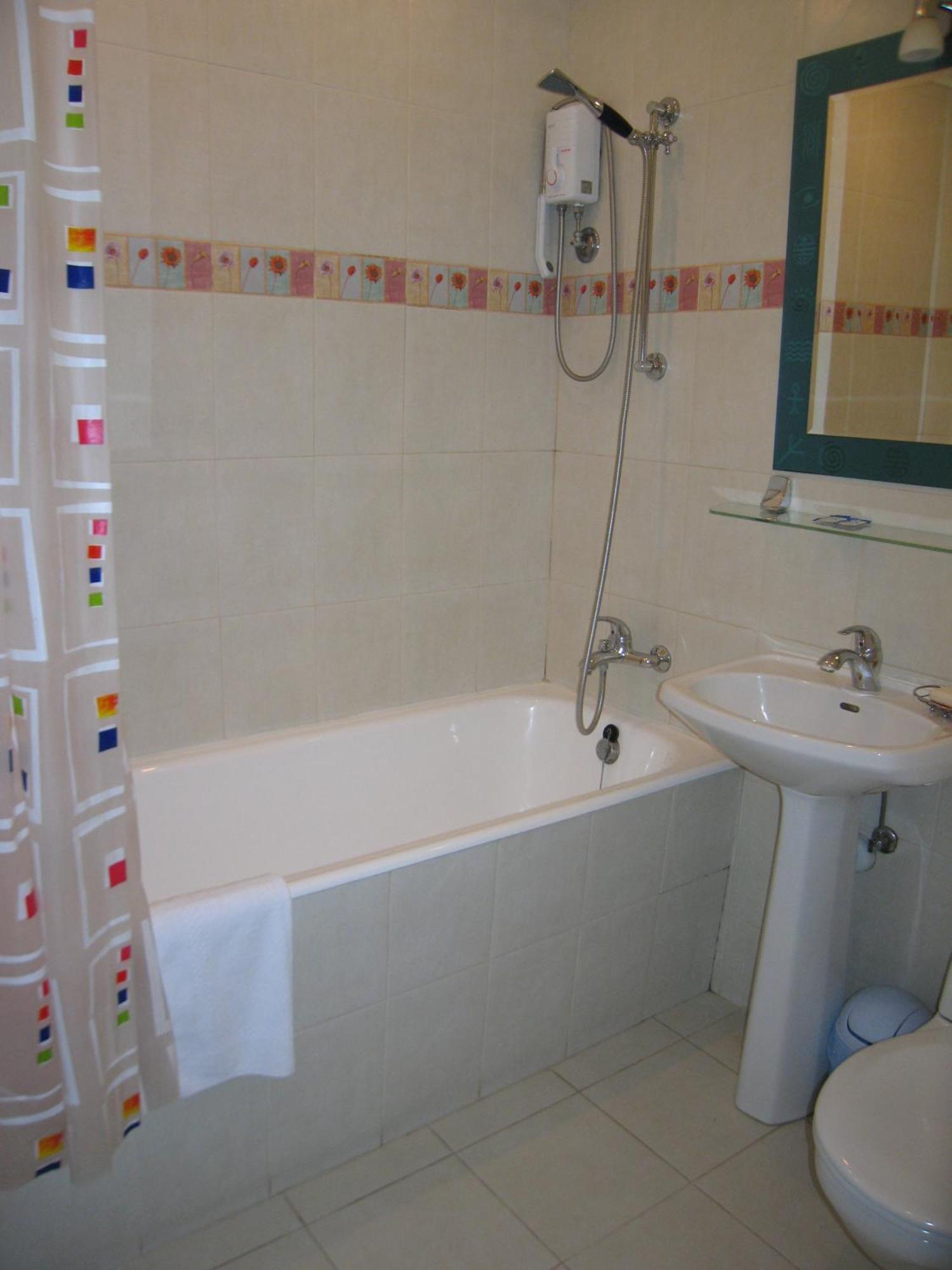Hotel Service Predslava On Antonovicha Street Kiev Bagian luar foto