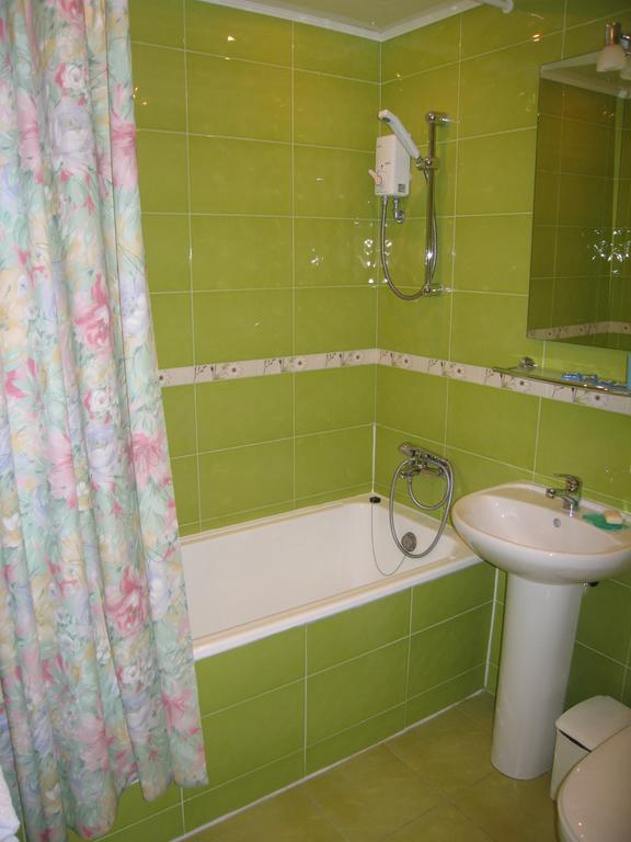 Hotel Service Predslava On Antonovicha Street Kiev Ruang foto