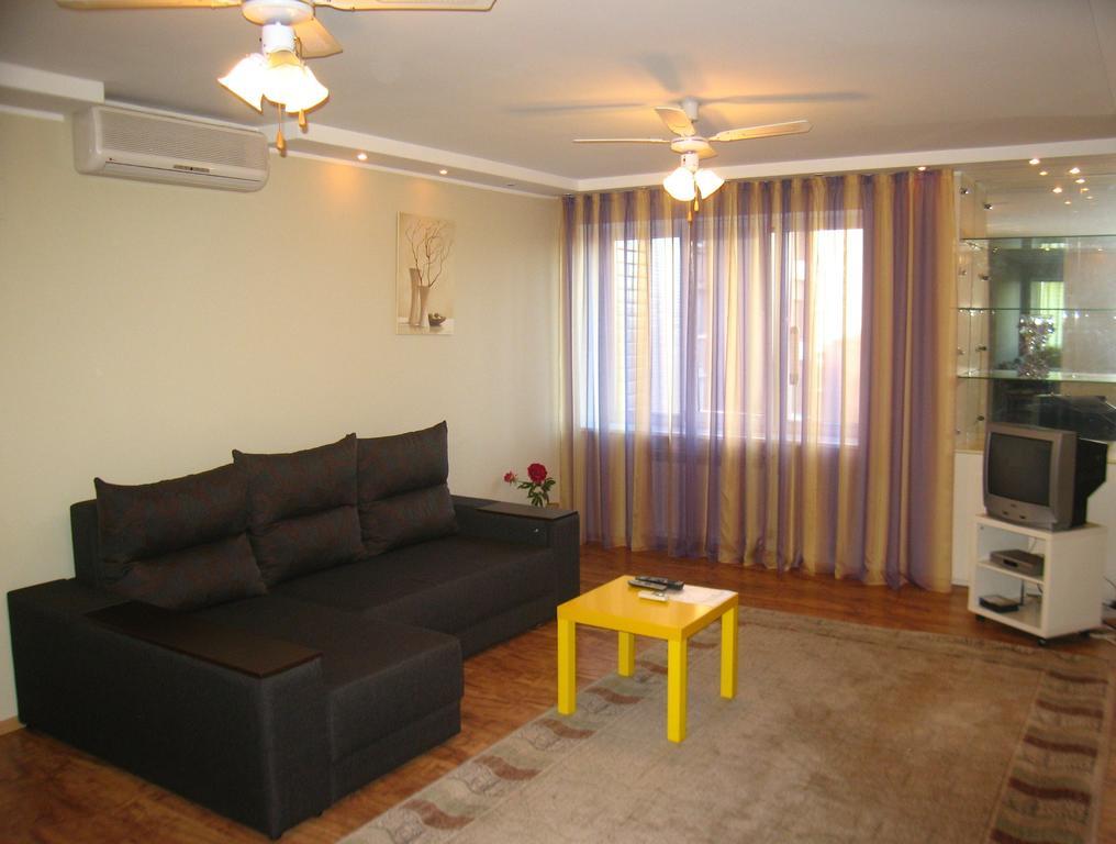 Hotel Service Predslava On Antonovicha Street Kiev Ruang foto