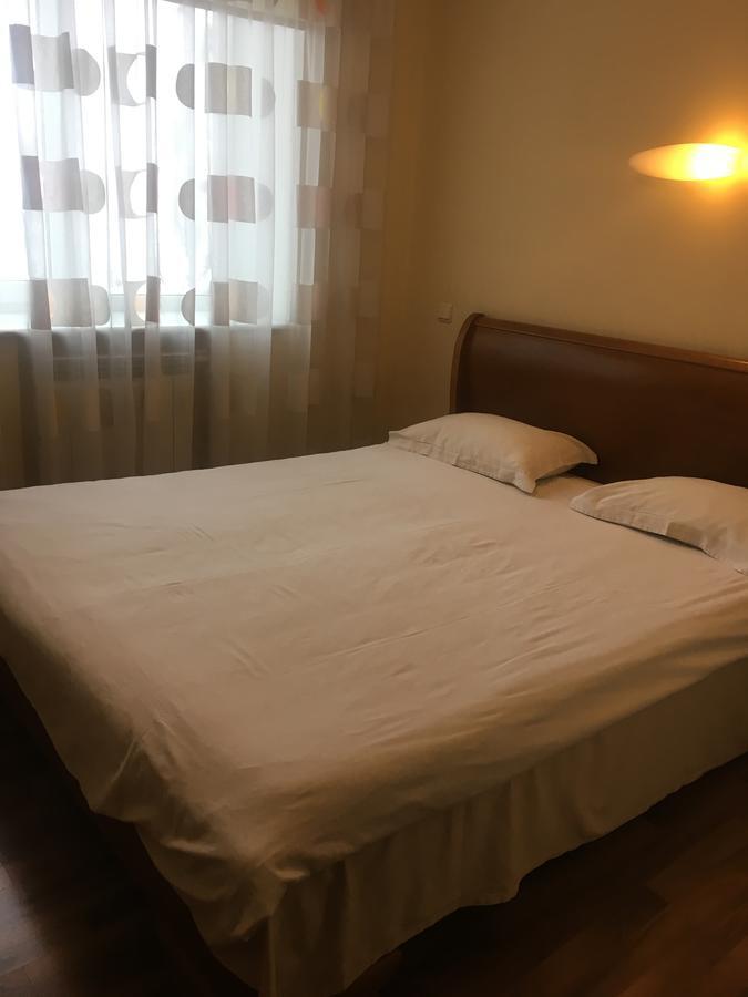 Hotel Service Predslava On Antonovicha Street Kiev Bagian luar foto