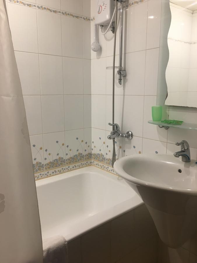 Hotel Service Predslava On Antonovicha Street Kiev Bagian luar foto